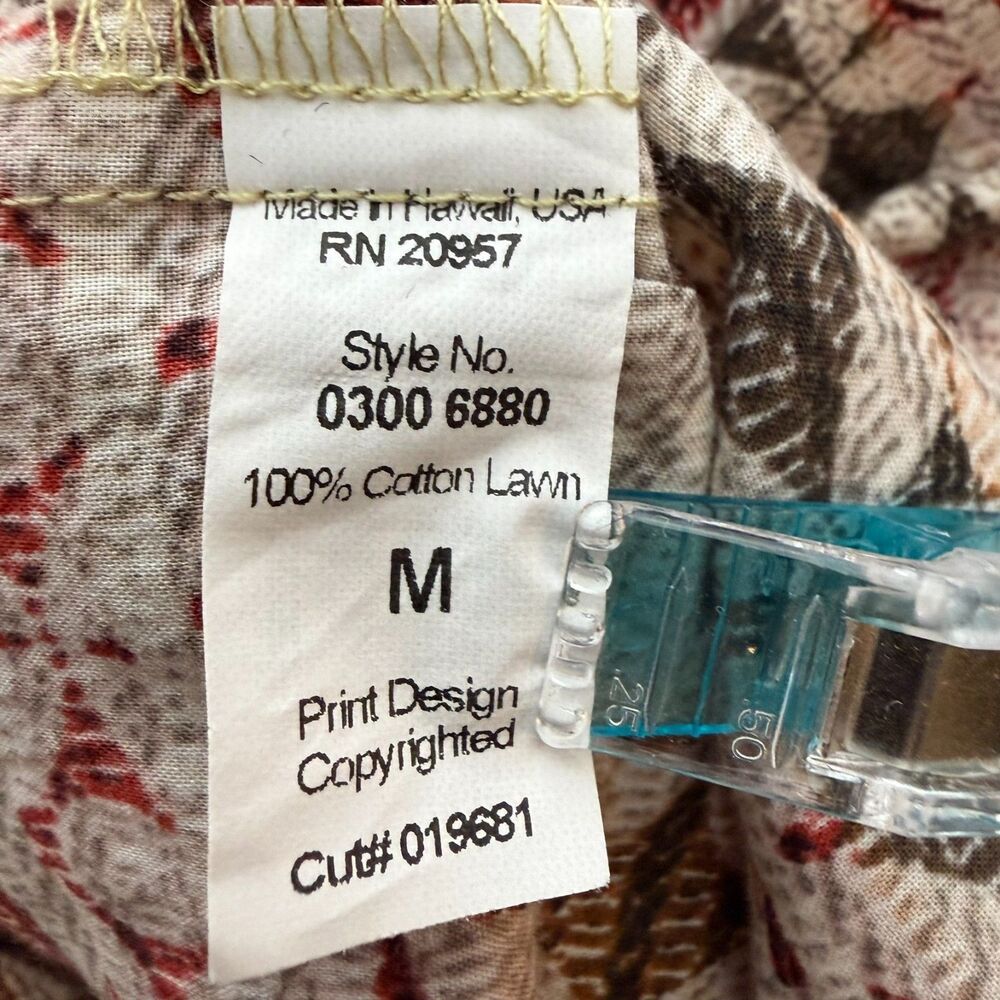 Tori Richard Hawaii Shirt Mens M Cotton Lawn Tribal Geometric USA Made Button Up - Picture 3 of 8